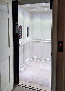 Lift Door